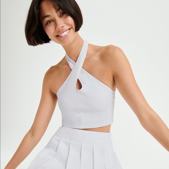 Aritzia Tops - BLACK ARITZIA CROP TOP